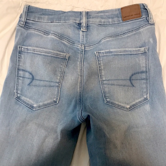 American Eagle light wash jeans size 6 - Picture 3 of 5